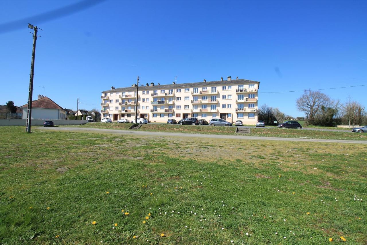 Lacolline-Ponthebert,Com - Appartement Entier Renove -Grand Parking Gratuit, Tout Equipe, Confortable, Netflix Et Amazon Prime Gratuits Et Illimites, Matelas Emma, Lave Linge, Vue Sur La Vallee, Rdc Pont-Hebert Exterior foto