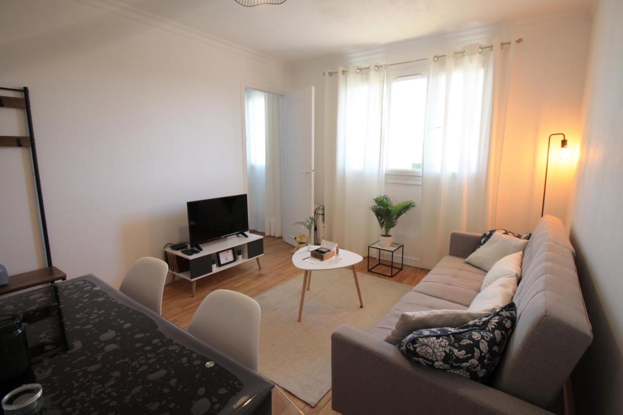 Lacolline-Ponthebert,Com - Appartement Entier Renove -Grand Parking Gratuit, Tout Equipe, Confortable, Netflix Et Amazon Prime Gratuits Et Illimites, Matelas Emma, Lave Linge, Vue Sur La Vallee, Rdc Pont-Hebert Exterior foto