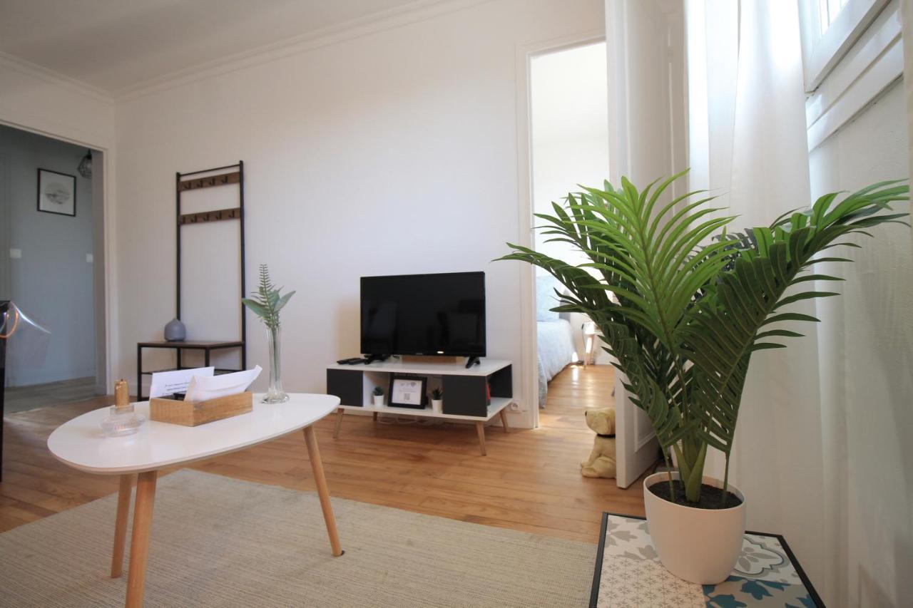 Lacolline-Ponthebert,Com - Appartement Entier Renove -Grand Parking Gratuit, Tout Equipe, Confortable, Netflix Et Amazon Prime Gratuits Et Illimites, Matelas Emma, Lave Linge, Vue Sur La Vallee, Rdc Pont-Hebert Exterior foto