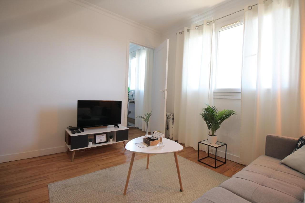 Lacolline-Ponthebert,Com - Appartement Entier Renove -Grand Parking Gratuit, Tout Equipe, Confortable, Netflix Et Amazon Prime Gratuits Et Illimites, Matelas Emma, Lave Linge, Vue Sur La Vallee, Rdc Pont-Hebert Exterior foto