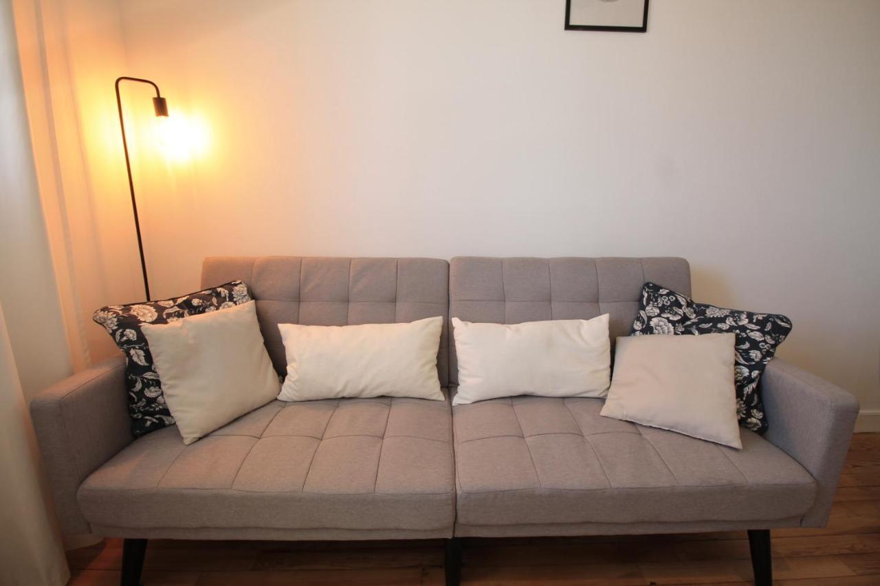 Lacolline-Ponthebert,Com - Appartement Entier Renove -Grand Parking Gratuit, Tout Equipe, Confortable, Netflix Et Amazon Prime Gratuits Et Illimites, Matelas Emma, Lave Linge, Vue Sur La Vallee, Rdc Pont-Hebert Exterior foto