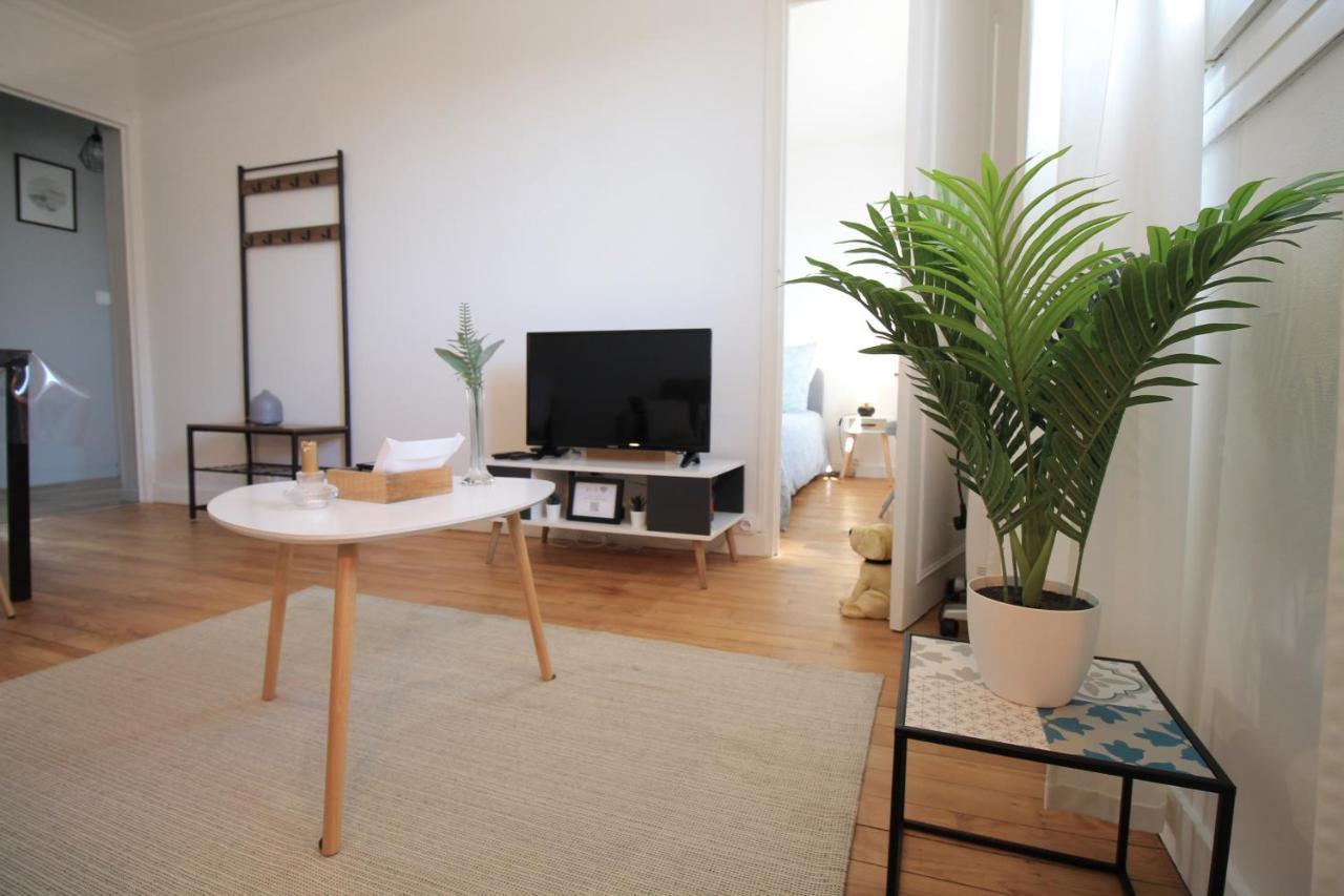 Lacolline-Ponthebert,Com - Appartement Entier Renove -Grand Parking Gratuit, Tout Equipe, Confortable, Netflix Et Amazon Prime Gratuits Et Illimites, Matelas Emma, Lave Linge, Vue Sur La Vallee, Rdc Pont-Hebert Exterior foto