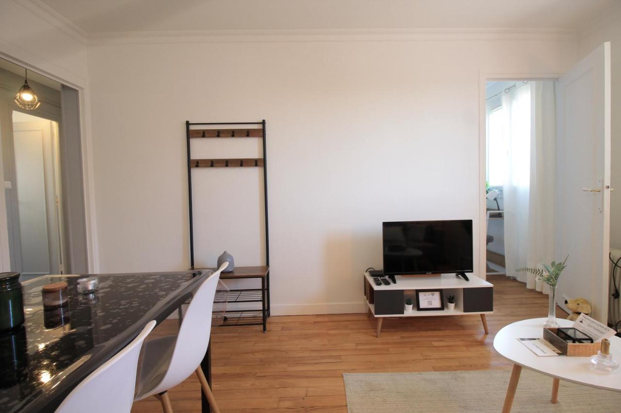 Lacolline-Ponthebert,Com - Appartement Entier Renove -Grand Parking Gratuit, Tout Equipe, Confortable, Netflix Et Amazon Prime Gratuits Et Illimites, Matelas Emma, Lave Linge, Vue Sur La Vallee, Rdc Pont-Hebert Exterior foto